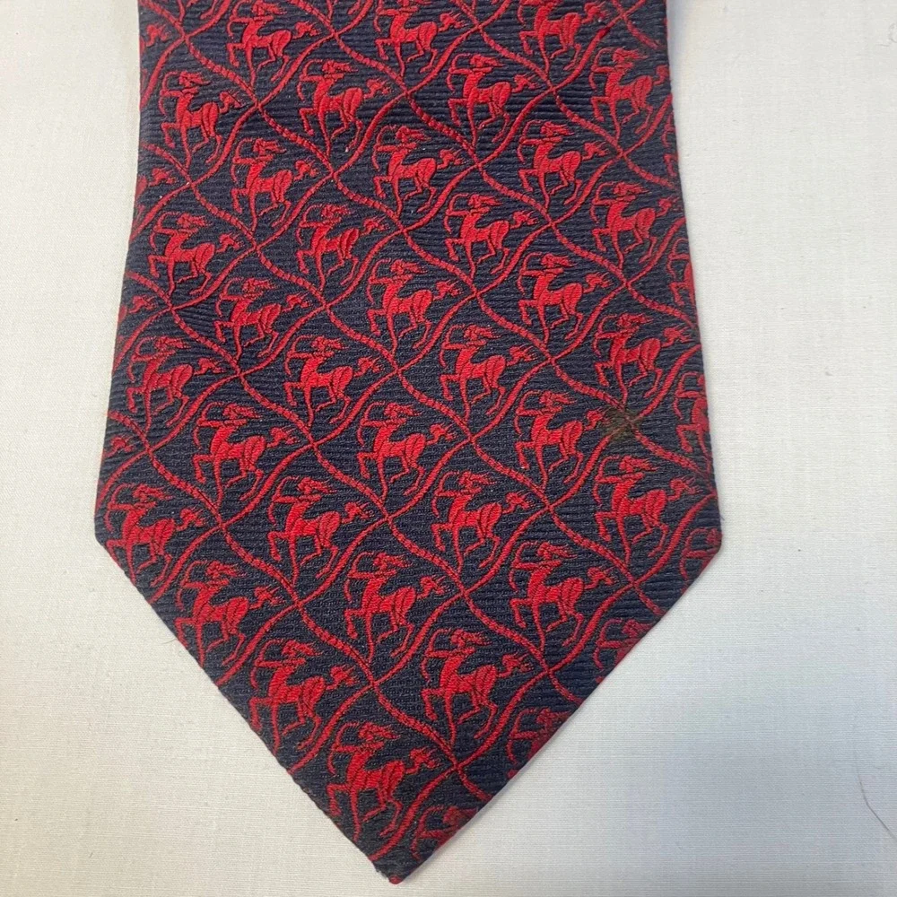 VTG Pierre Cardin Mens Silk Tie Sagittarius Zodiac Centaur Navy Red Famous-Barr